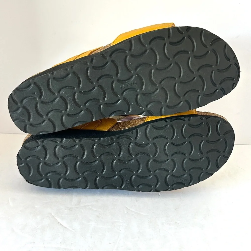 Naot Victoria Comfort Wedge Sandal Gold Chain Shoe Cork Yellow Size EU 36 US 5